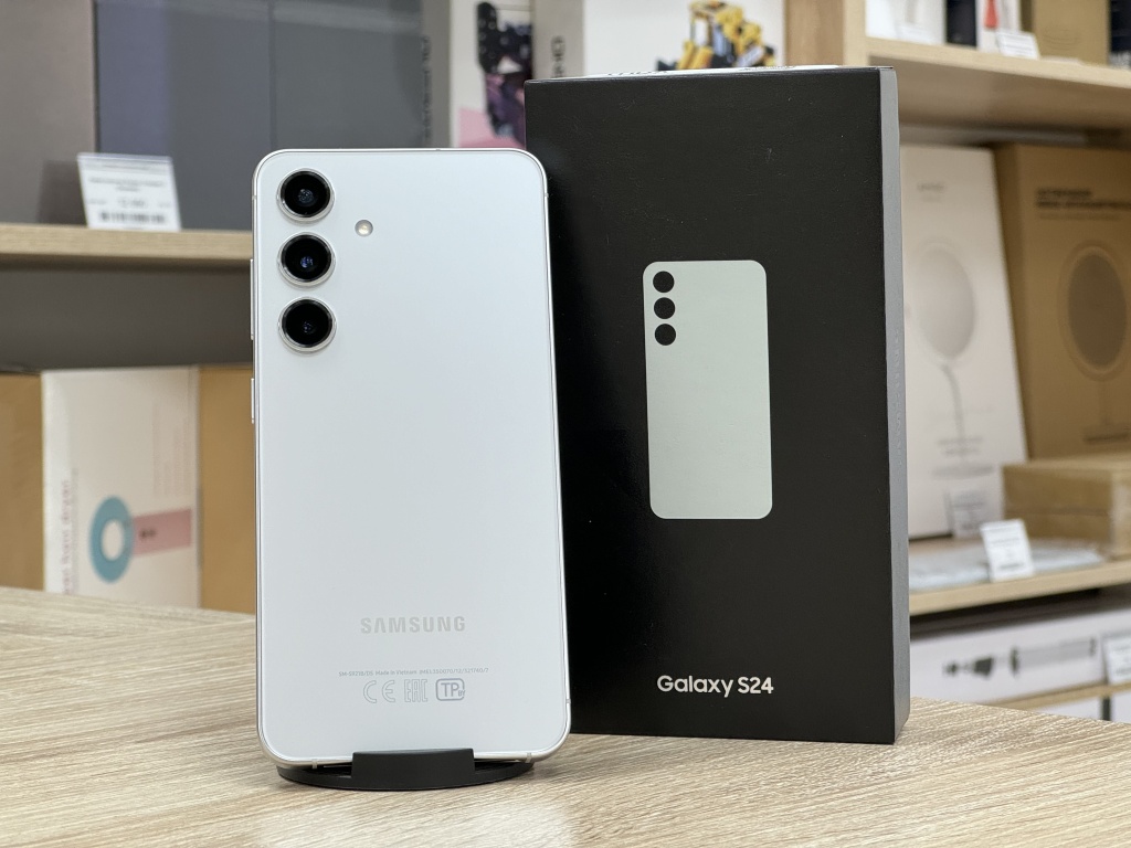 Samsung Galaxy S24 – альтернатива, если вы предпочитаете компактные смартфоны.